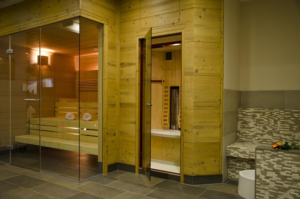 Hotel Maria Theresia Ischgl Ngoại thất bức ảnh