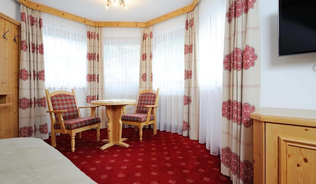 Hotel Maria Theresia Ischgl Ngoại thất bức ảnh