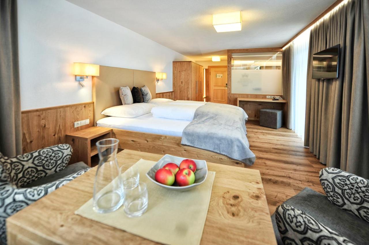 Hotel Maria Theresia Ischgl Ngoại thất bức ảnh