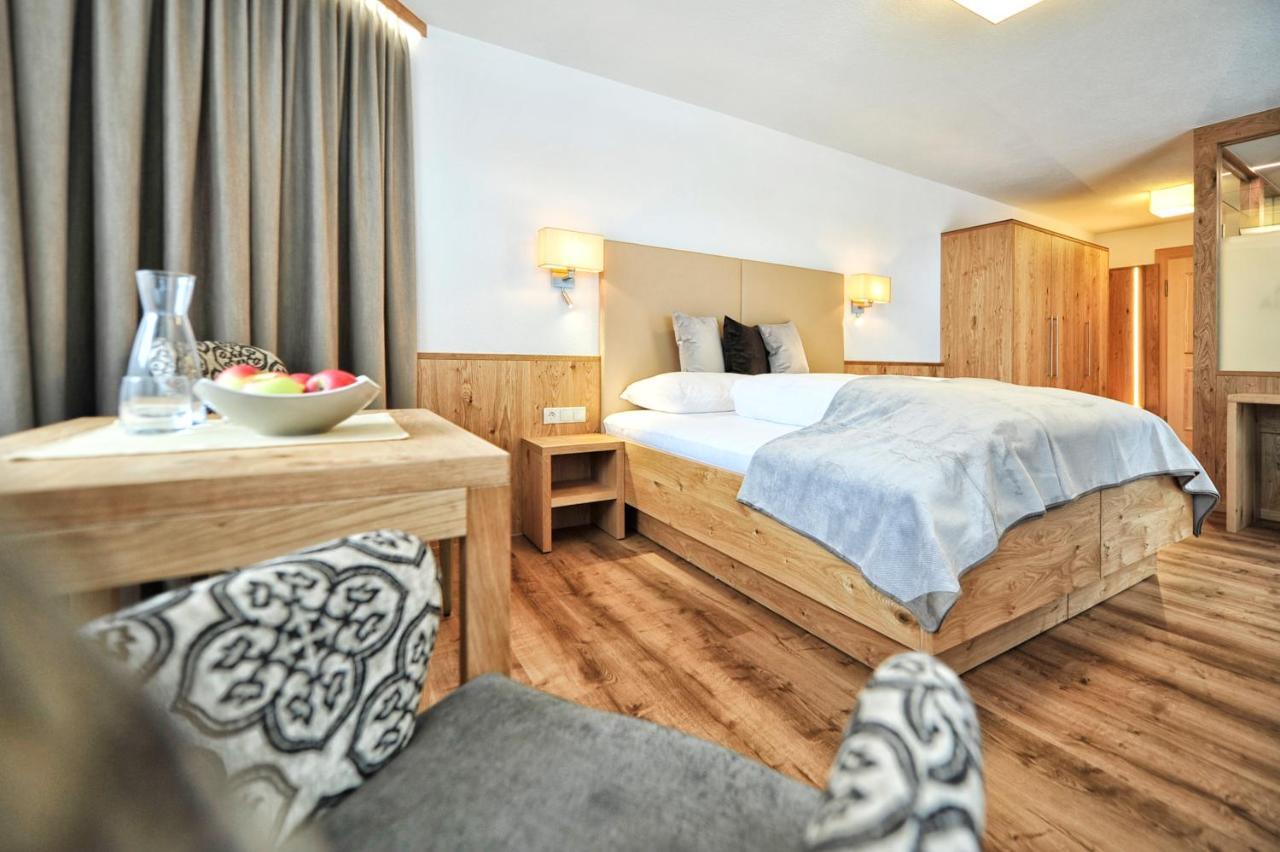 Hotel Maria Theresia Ischgl Ngoại thất bức ảnh