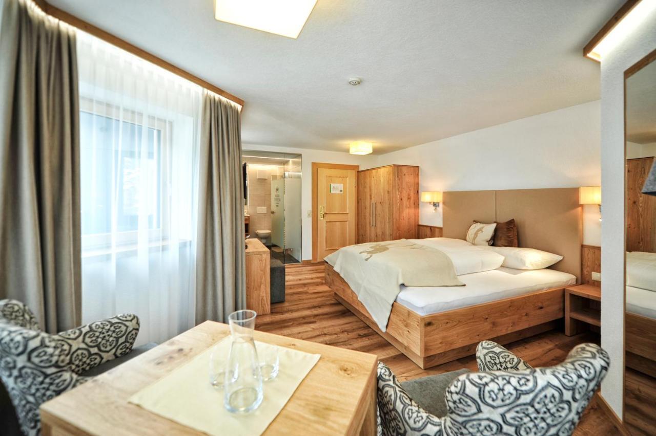 Hotel Maria Theresia Ischgl Ngoại thất bức ảnh