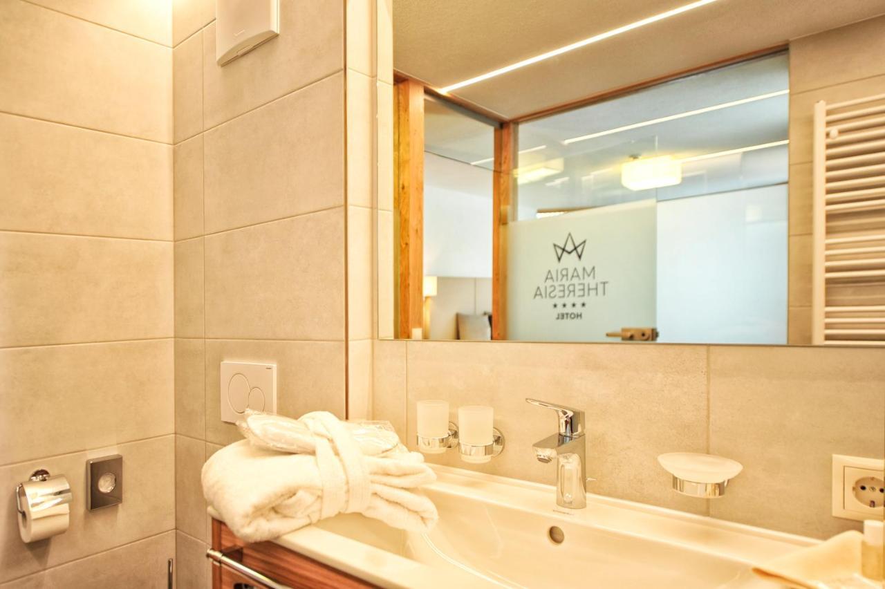Hotel Maria Theresia Ischgl Ngoại thất bức ảnh