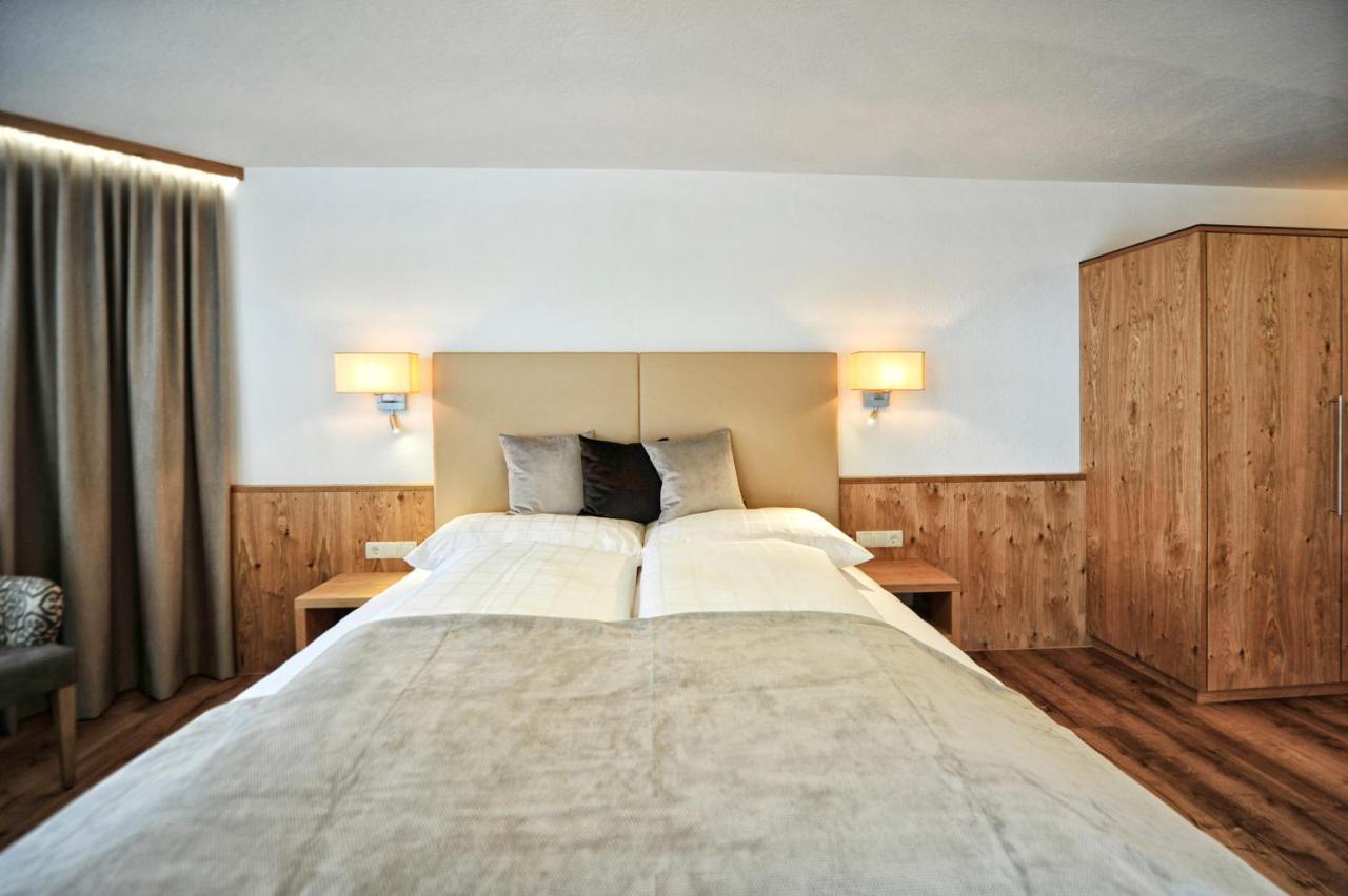 Hotel Maria Theresia Ischgl Ngoại thất bức ảnh