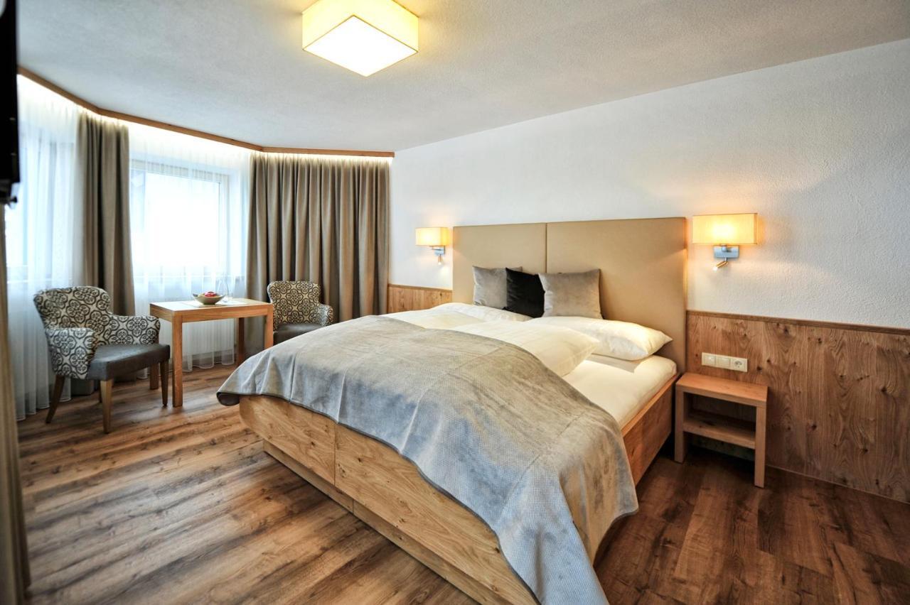 Hotel Maria Theresia Ischgl Ngoại thất bức ảnh
